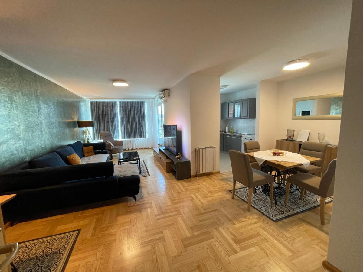 Apartamento Korzo Osijek 2 Exterior foto