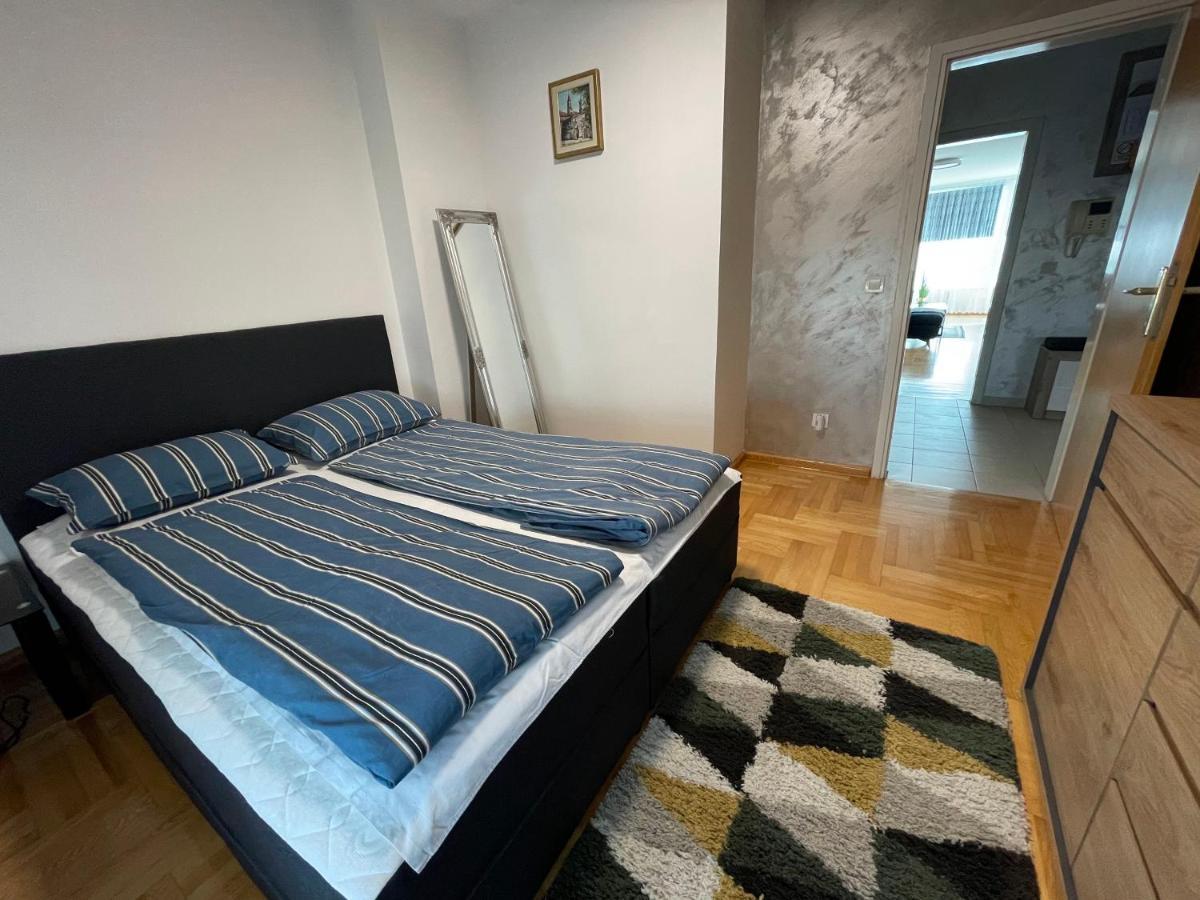 Apartamento Korzo Osijek 2 Exterior foto